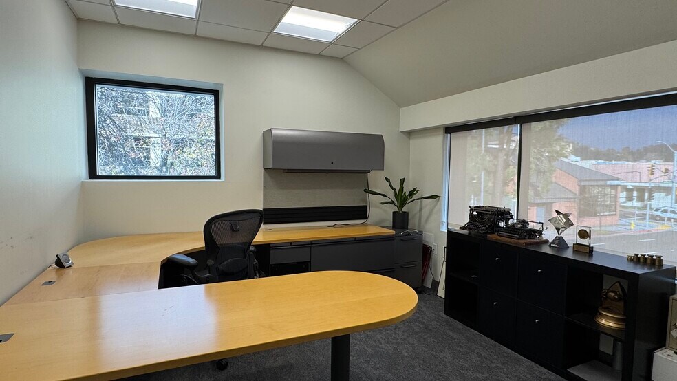 More Photos Of 1115 3rd St, San Rafael Office For Sale