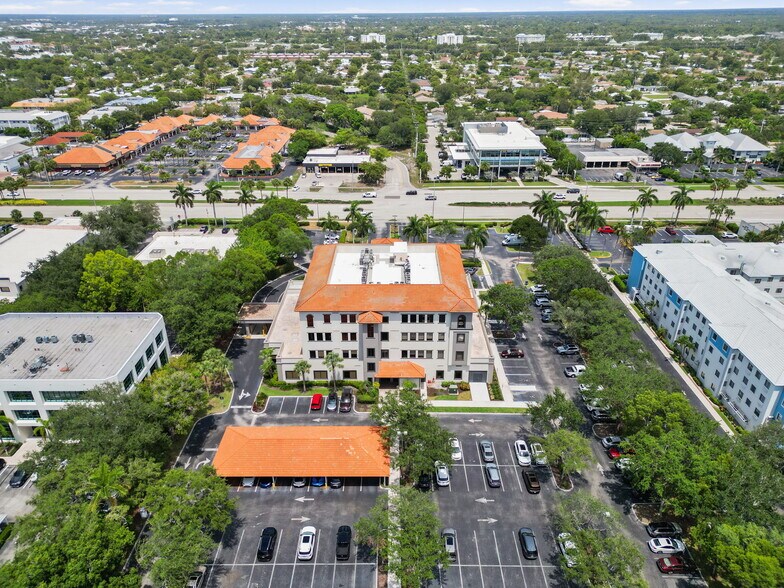 More Photos Of 4851 Tamiami Trl N, Naples Office For Lease