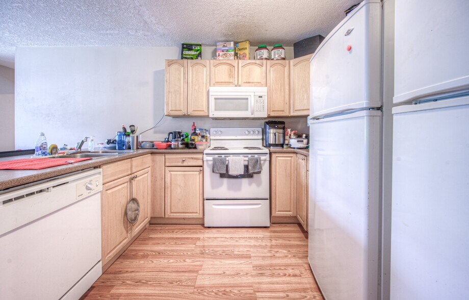 More Photos Of 172 Regina St N, Waterloo Apartments For Sale