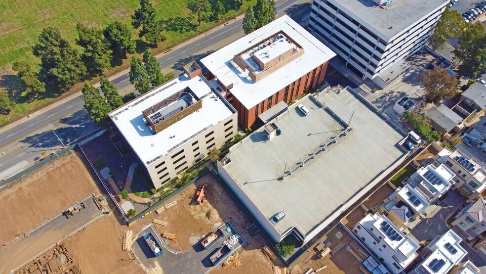 More Photos Of 323 N Prairie Ave, Inglewood Medical For Lease