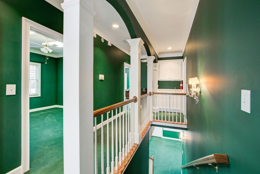 More Photos Of 555 Sun Valley Dr, Roswell Office For Sale