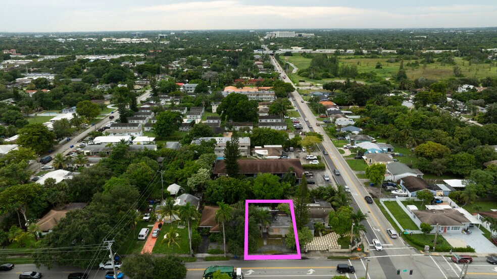 More Photos Of 826 N 26th Ave, Hollywood Land For Sale