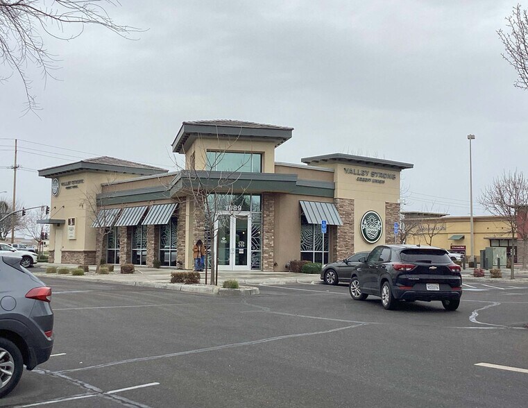 More Photos Of SWC Mooney Blvd & Prosperity Ave, Tulare Unknown For Lease