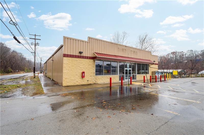 More Photos Of 26 Front st, Millsboro General Retail For Lease