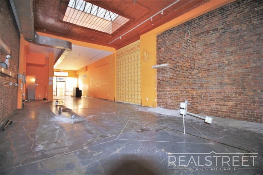 More Photos Of 215 Smith St, Brooklyn Storefront Retail Residential For Lease