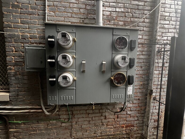 More Photos Of 2516-2520 N Charles St, Baltimore Apartments For Sale