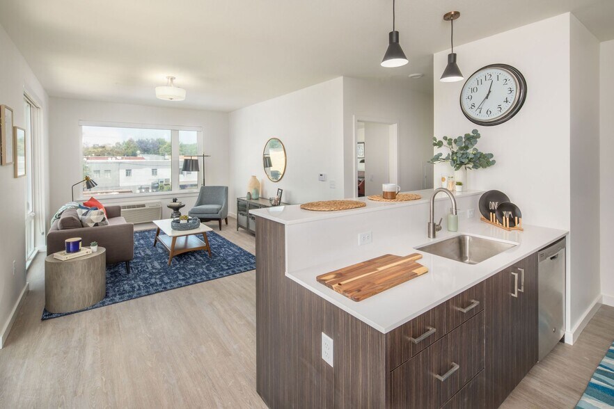 More Photos Of 11125 SE 21st St, Milwaukie Apartments For Lease