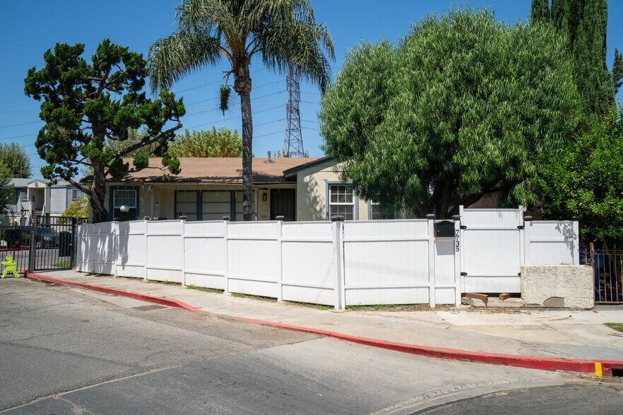 More Photos Of 7739 Bradwell Ave, Whittier Apartments For Sale