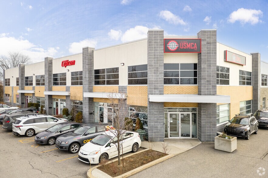 Primary Photo Of 9233-9245 Rue Thimens, Montréal Light Distribution For Lease