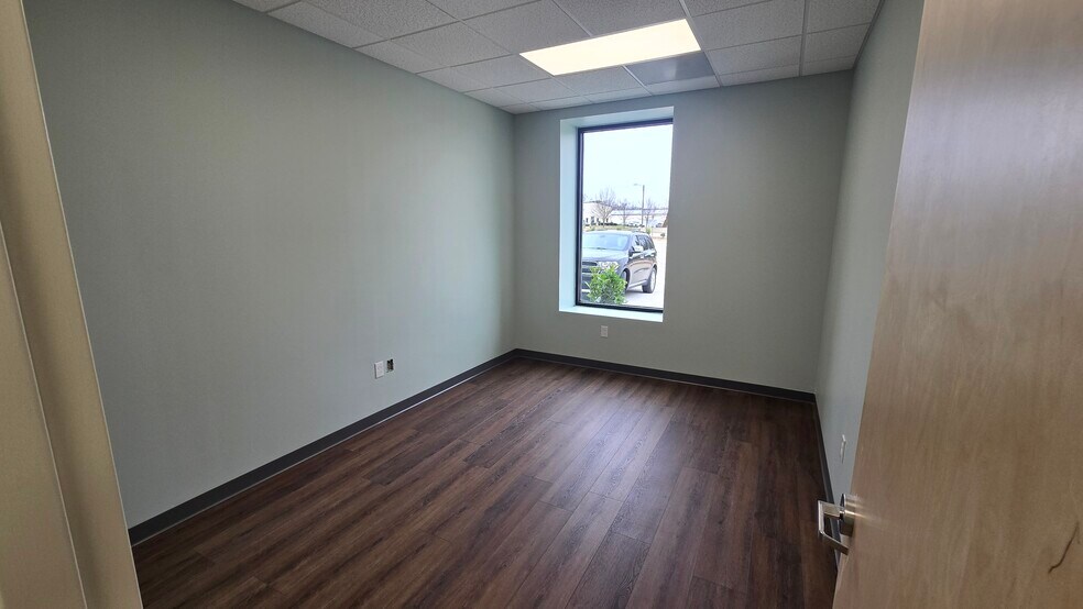 More Photos Of 168 Thunder Rd, Mooresville Light Manufacturing For Lease