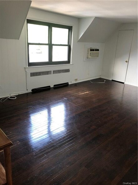 More Photos Of 1730 Central Park Ave, Yonkers Medical For Lease