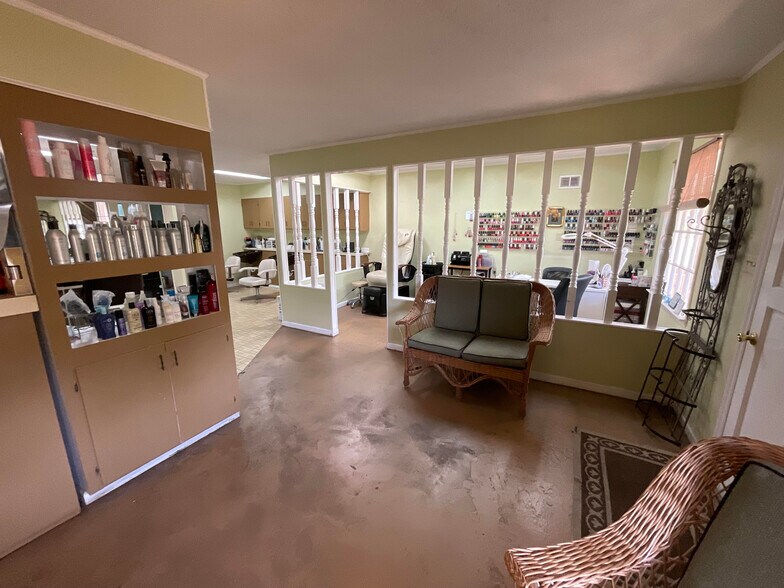 More Photos Of 1609 Hemingway Hwy, Hemingway Storefront Retail Residential For Sale