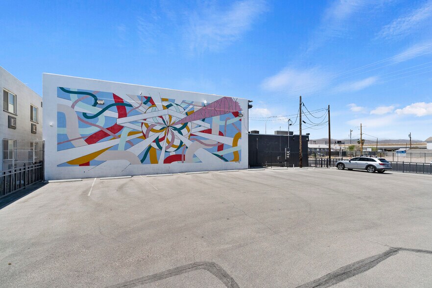 More Photos Of 818 Stewart Ave, Las Vegas Loft Creative Space For Lease