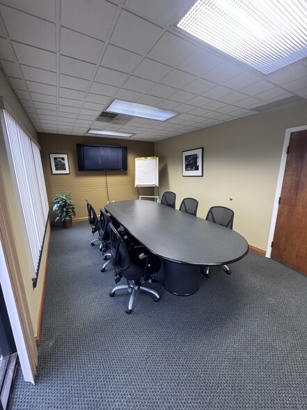 More Photos Of 7086 Corporate Way, Dayton Office For Lease