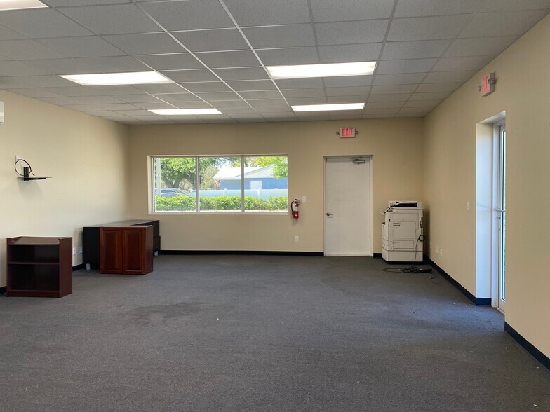 More Photos Of 3670 S Ridgewood Ave, Port Orange Freestanding For Lease
