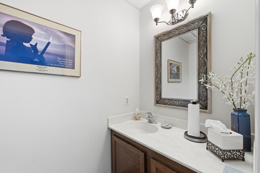 More Photos Of 5051 Backlick Rd, Annandale Office For Sale
