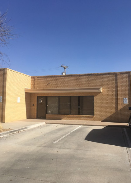 Primary Photo Of 4601-4623 W Loop 289, Lubbock Office For Lease