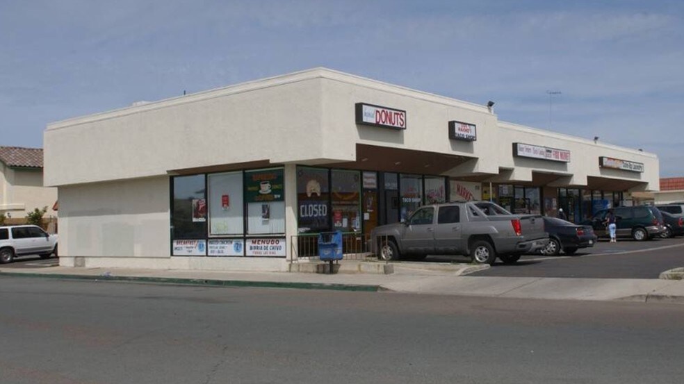 More Photos Of 1002-1010 Palm Ave, Imperial Beach Storefront For Sale