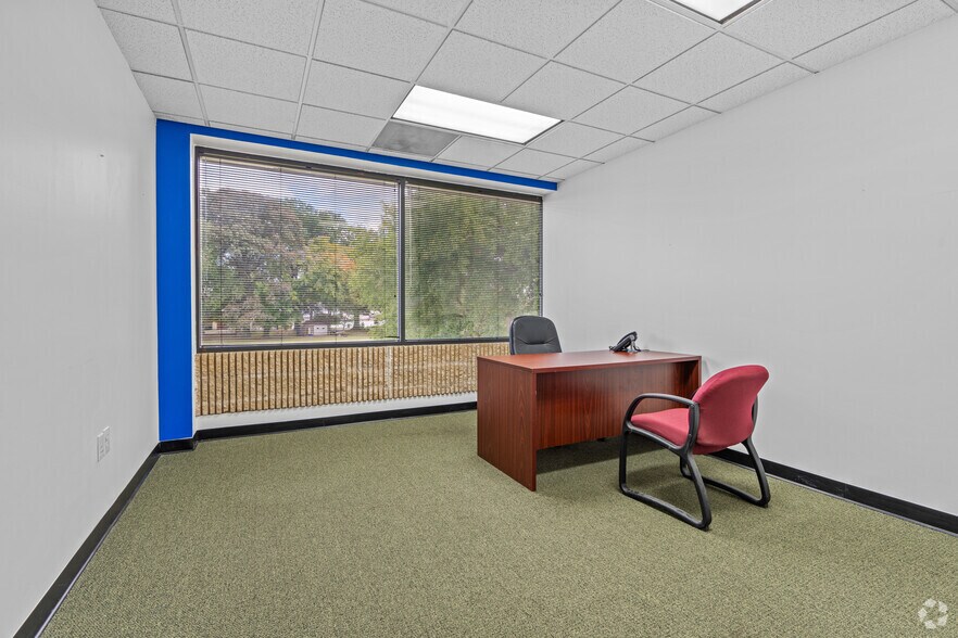 More Photos Of 900 Commonwealth Pl, Virginia Beach Coworking Space