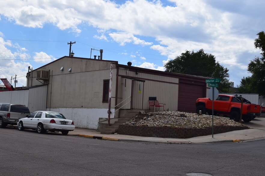 More Photos Of 2401 S Raritan St, Englewood Warehouse For Sale