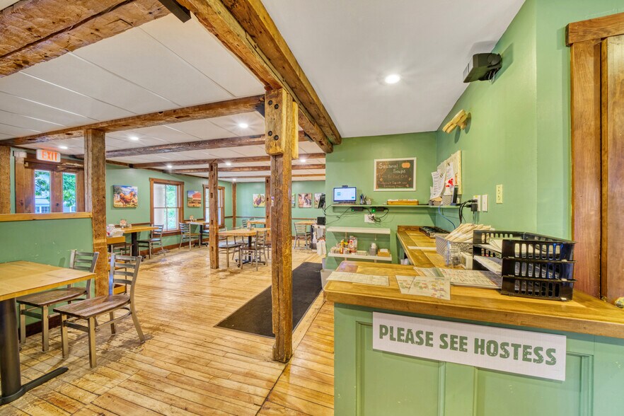 More Photos Of 207-209 Main St, New London Freestanding For Sale