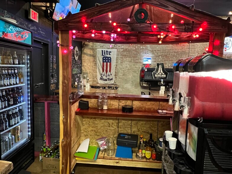 More Photos Of 503-505 S Main St, Calvert Restaurant For Sale