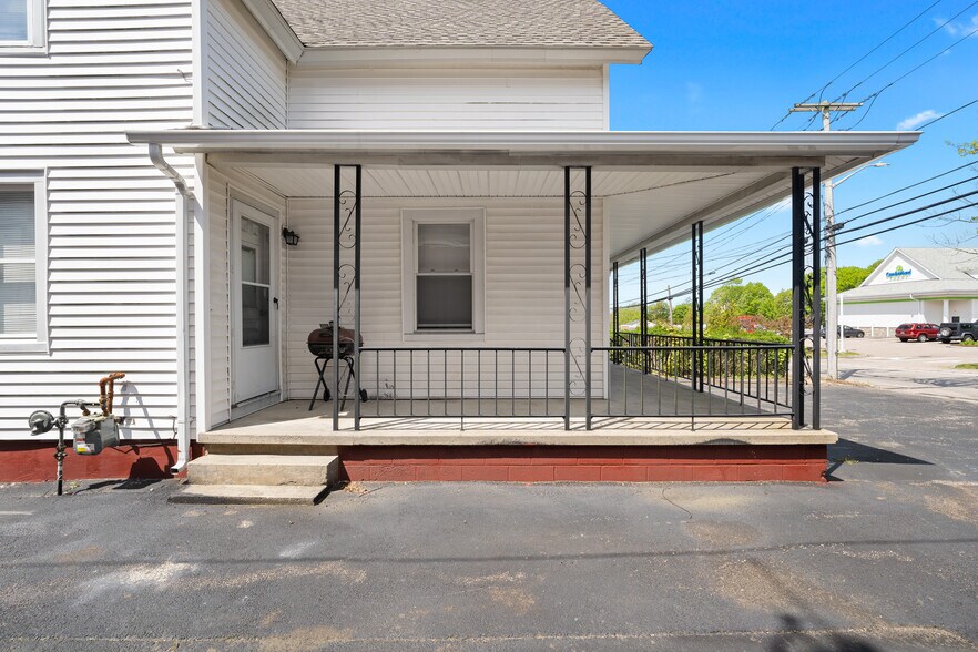 More Photos Of 157 Granite St, Westerly Restaurant For Sale