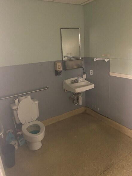 More Photos Of 100 S Euclid Ave, Ontario Storefront For Lease