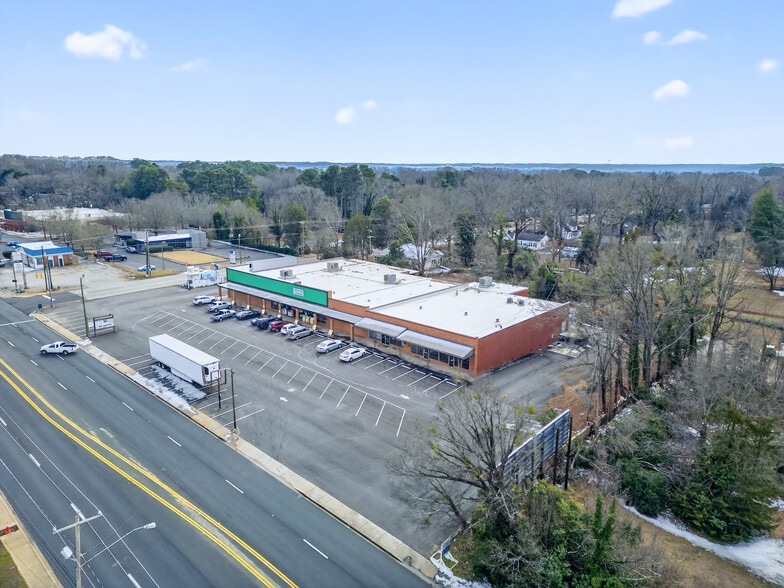 More Photos Of 1214 Union St, Spartanburg Storefront For Lease