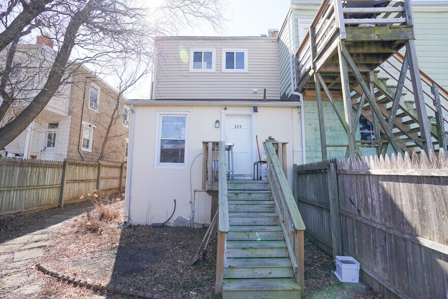 More Photos Of 325 W 7th St, Frederick Storefront Retail Office For Sale