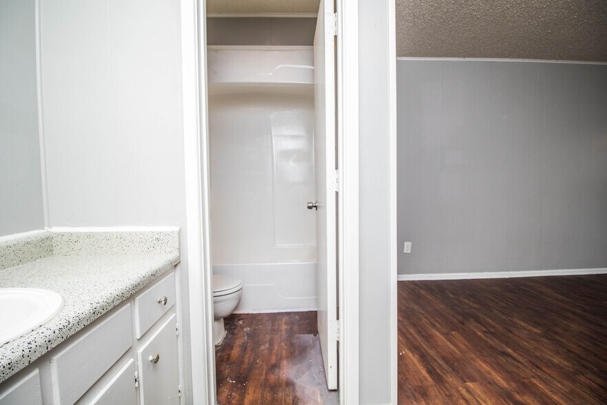 More Photos Of 306 Toledo Ave, Lubbock Apartments For Sale