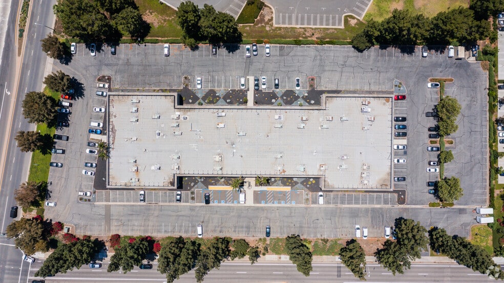 More Photos Of 3350 E Birch St, Brea Office For Lease