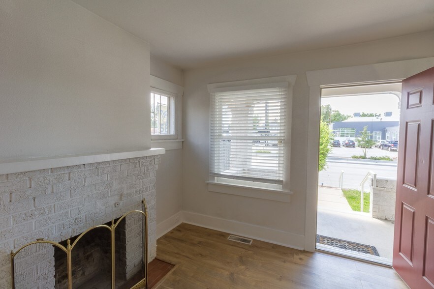 More Photos Of 2364 S Broadway, Denver Office Residential For Lease