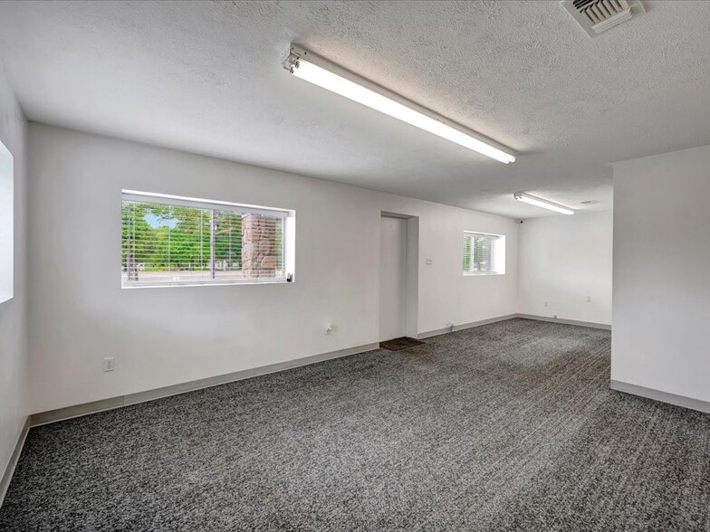 More Photos Of 4314 US Highway 69 N, Lufkin Office For Sale