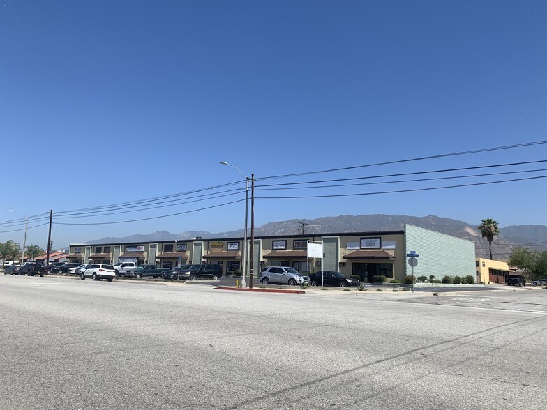 More Photos Of 1001-1025 W Foothill Blvd, Azusa Warehouse For Lease