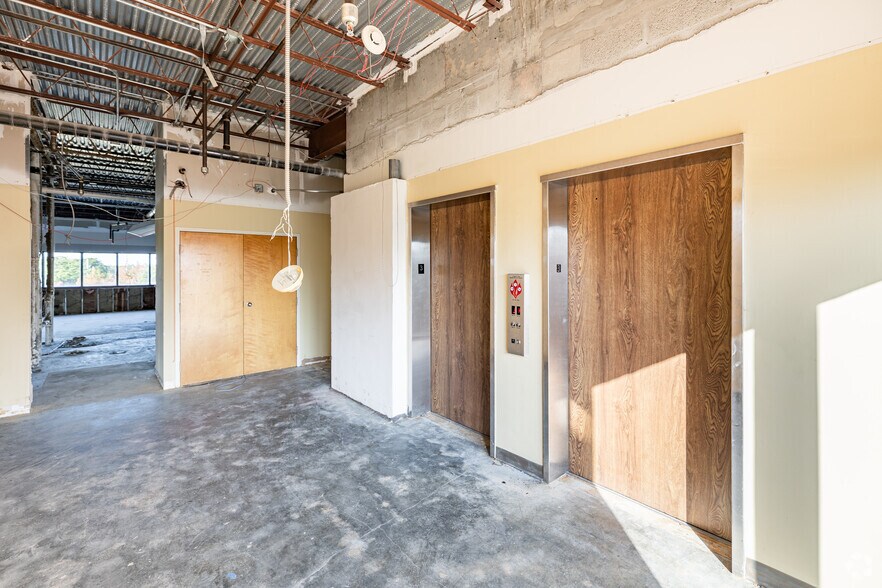 More Photos Of 3745 Broadway, Fort Myers Medical For Sale