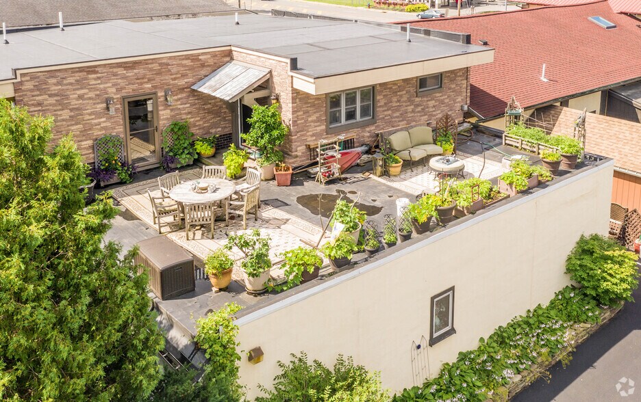 More Photos Of 26 Main St, Oneonta Restaurant For Sale