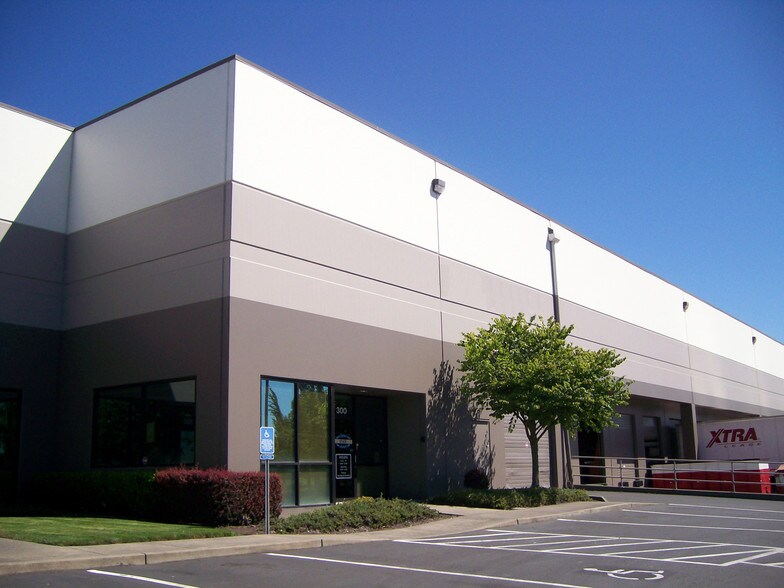 More Photos Of 14811 NE Airport Way, Portland Warehouse For Lease