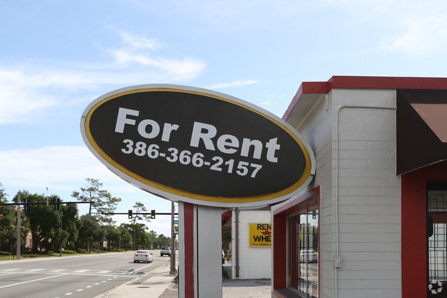 More Photos Of 909 W International Speedway Blvd, Daytona Beach Freestanding For Sale
