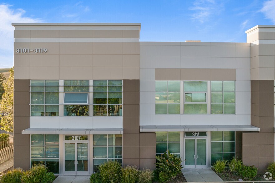 More Photos Of 3163-3179 Independence Dr, Livermore Research And Development For Lease