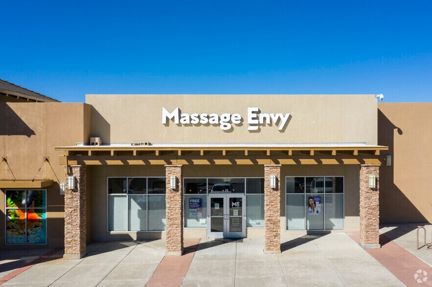 More Photos Of 8850 Holly St NE, Albuquerque Unknown For Lease