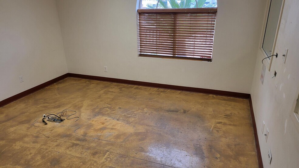 More Photos Of 1825 E Flamingo Rd, Las Vegas Office For Sale