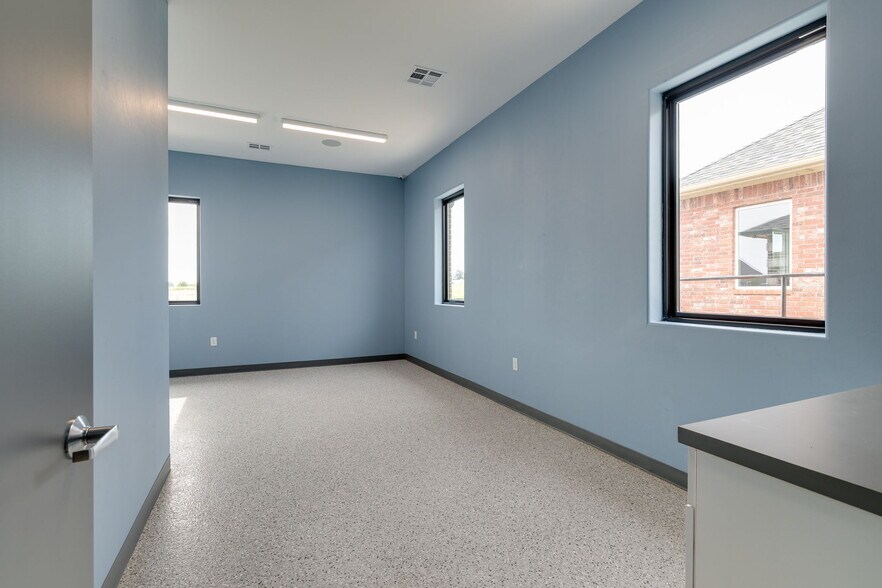 More Photos Of 3305 NW 192nd St, Edmond Healthcare For Sale