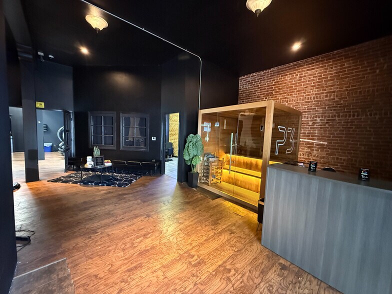 More Photos Of 210 N Harbor Blvd, Fullerton Storefront Retail Office For Lease