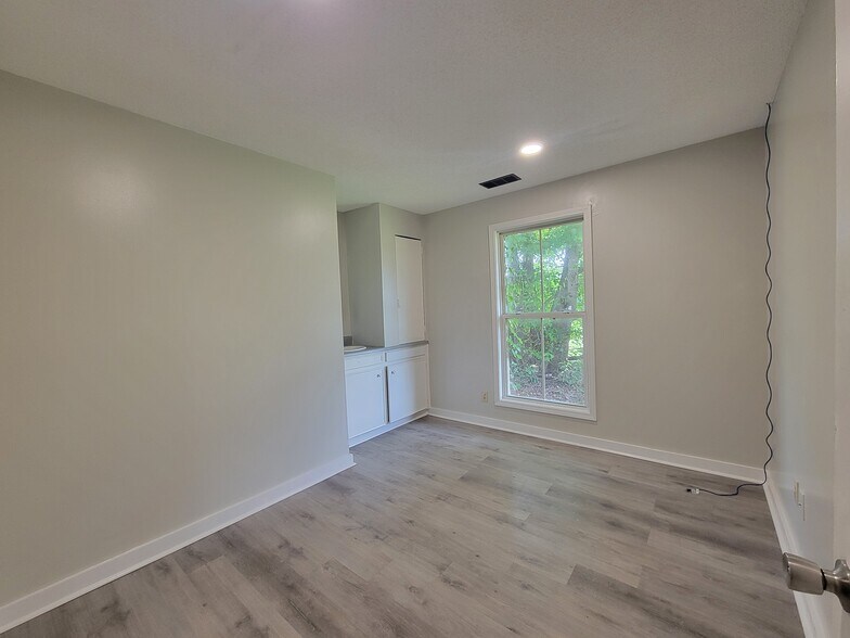 More Photos Of 6226 GA-72 Hwy, Colbert Office For Lease