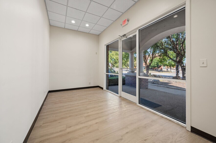 More Photos Of 5708 Colleyville Blvd, Colleyville Medical For Lease