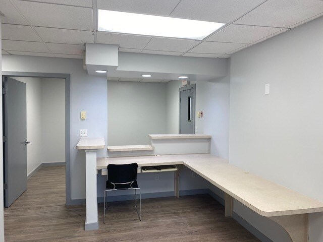 More Photos Of 8 Main St, Flemington Office For Lease