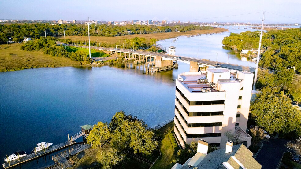 Primary Photo Of 147 Wappoo Creek Dr, Charleston Medical For Sale