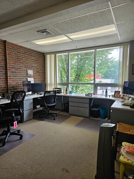 More Photos Of 35 Main St, Florence Storefront Retail Office For Lease