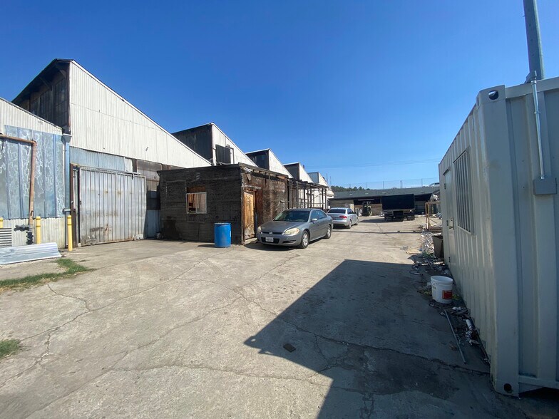 More Photos Of 3954 Whiteside St, Los Angeles Warehouse For Lease